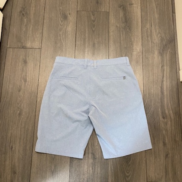 Travis Mathew Beck Light Blue Shorts Size 32 - Picture 7 of 9